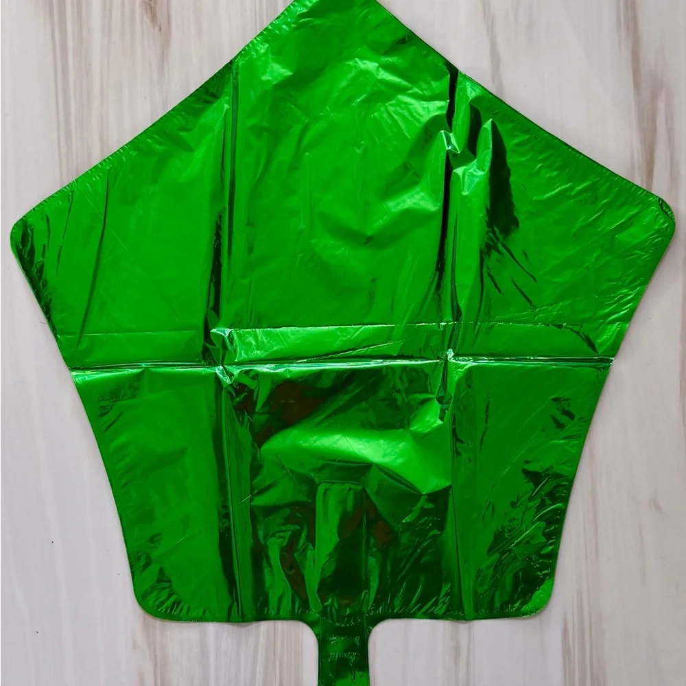 NWOT 54 pcs Star Shaped 18 inch Foil Mylar Helium Balloons